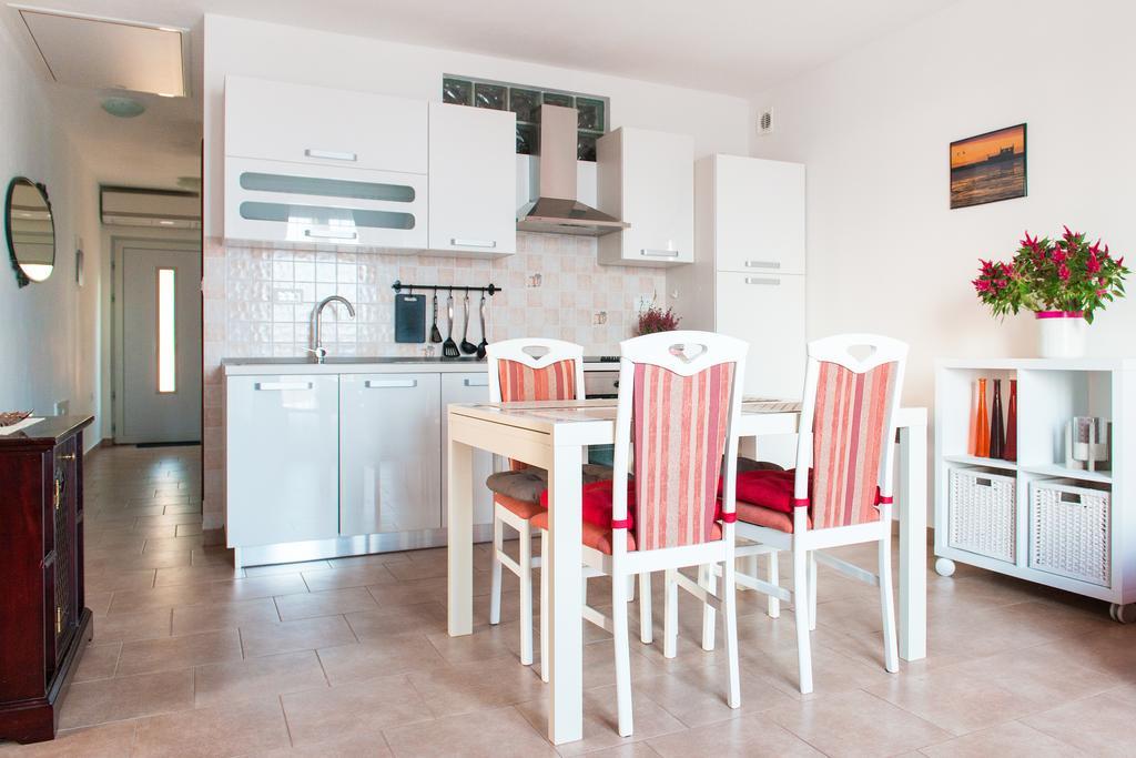 Apartma Seca Portorož Buitenkant foto