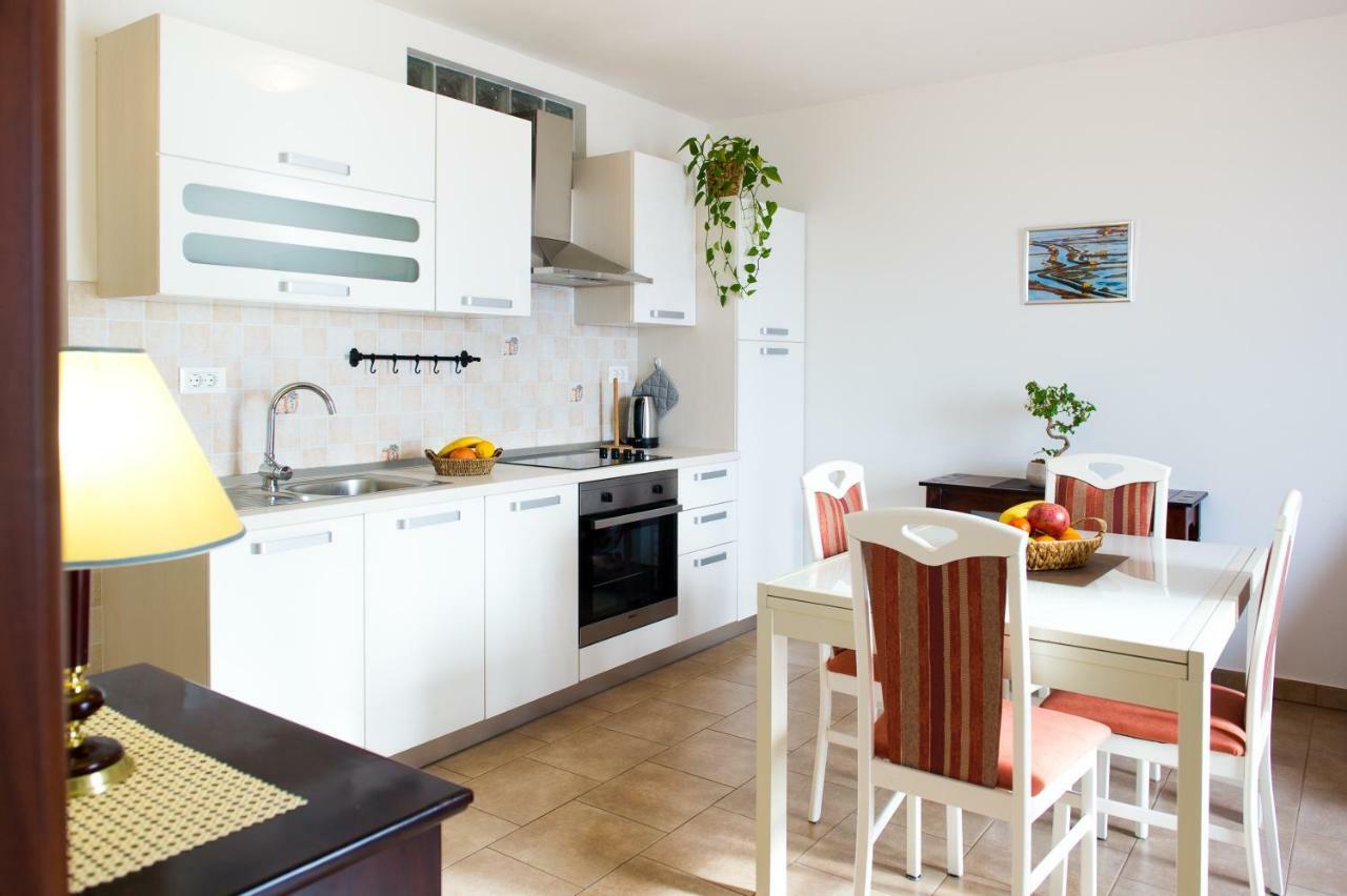 Apartma Seca Portorož Buitenkant foto